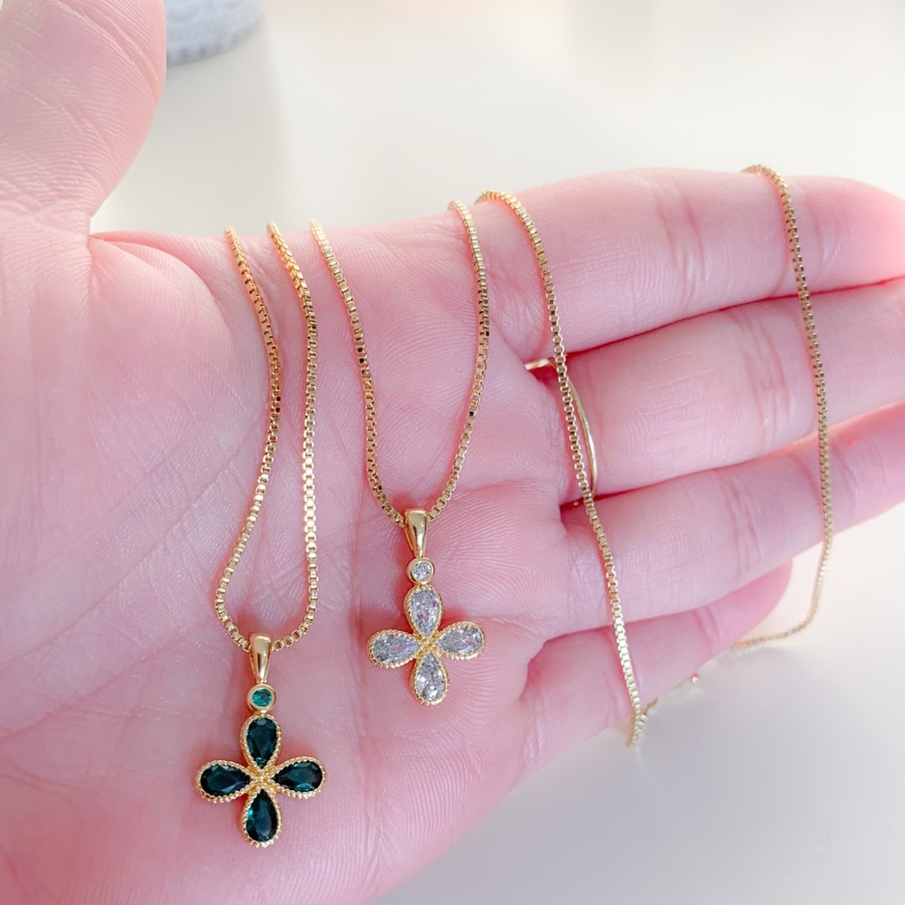 Four Leaf Clover Necklace | 14k Gold Filled - Picture 8 of 8